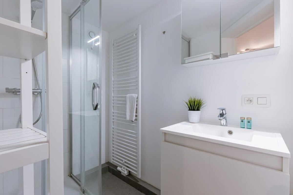 Huswell - Homely Duplex Near Historic Center & Station Apartment