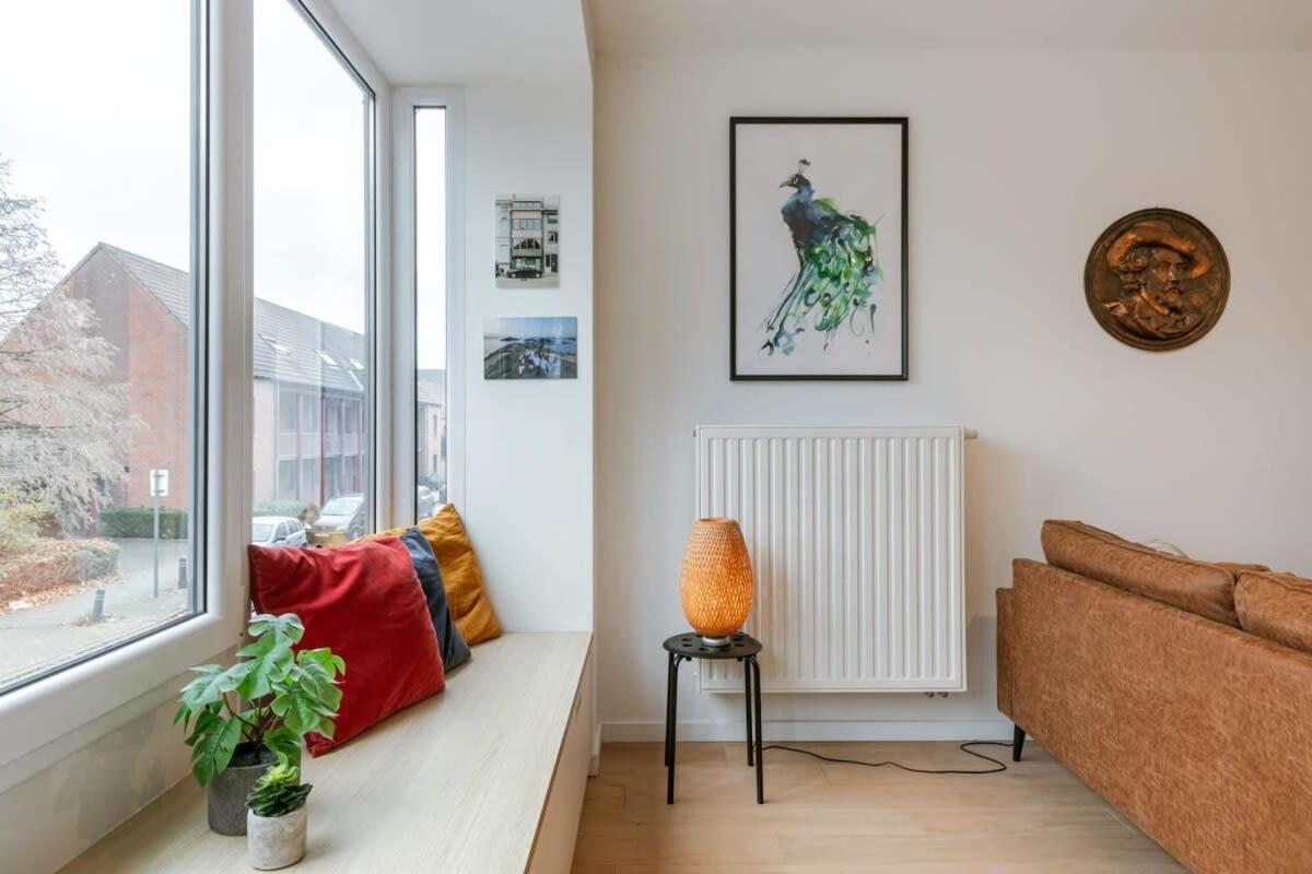 Huswell - Homely Duplex Near Historic Center & Station Apartment